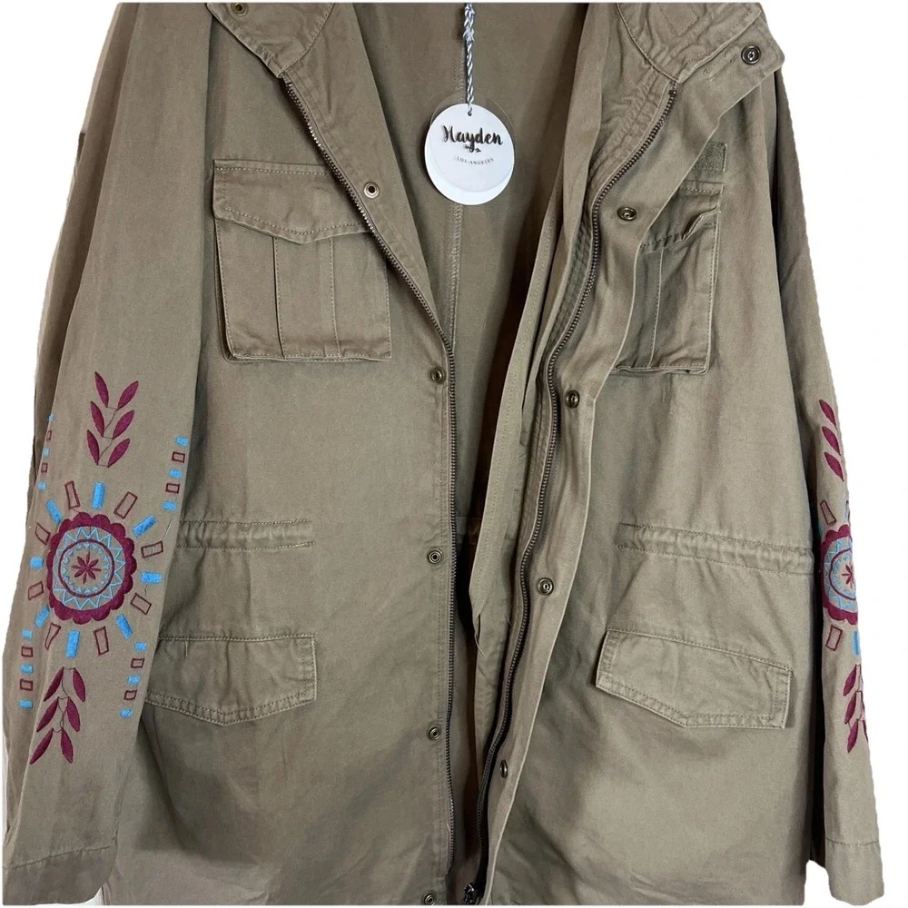NWT‎ Hayden LA Embroidered Tribal Cargo Jacket in Olive Green Sz Large